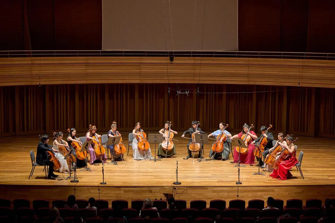 tlcello28 - Cellissimo at the Yong Siew Toh Conservatory showcased the talents of 13 present and former students. 


Credit and copyright:   Kwai Ming Yang Lucas