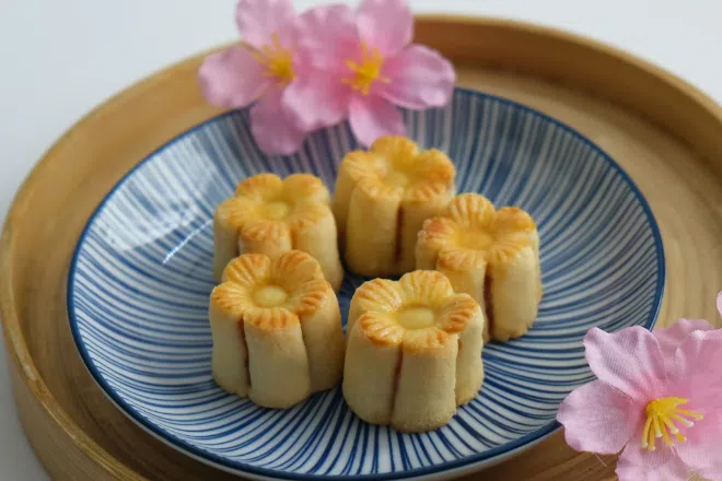 Kwan Pastry Pineapple Tarts