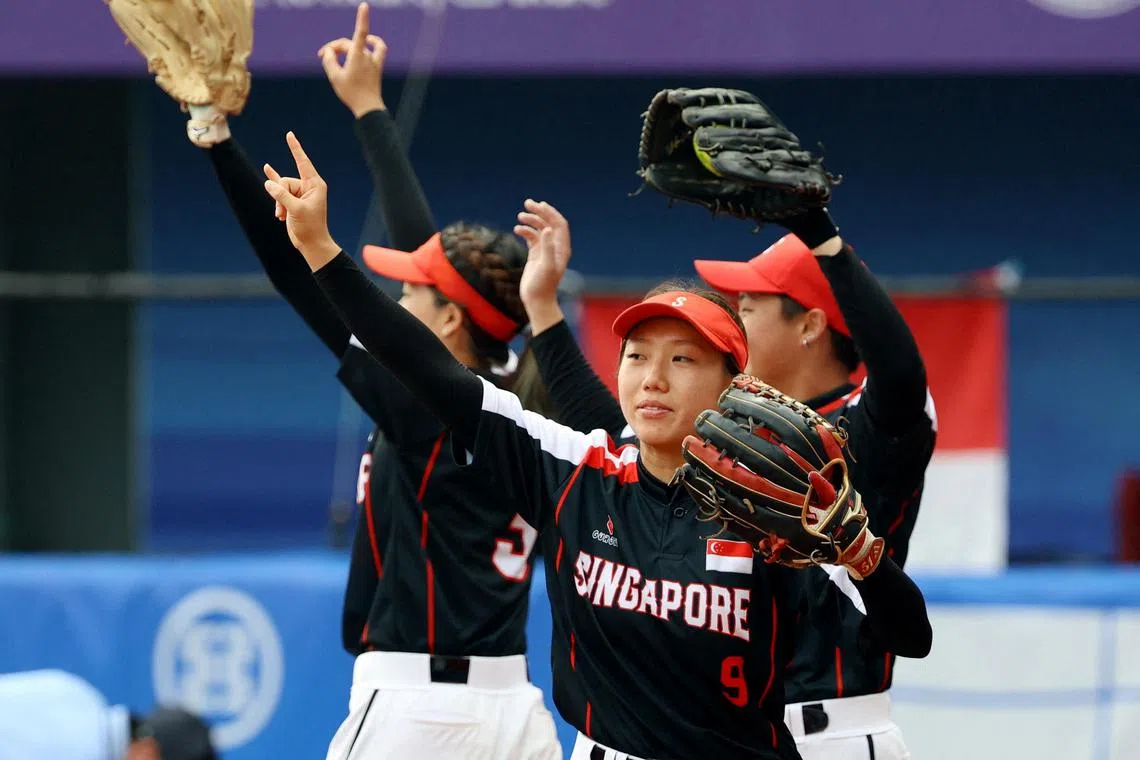 Asian Games - Hangzhou 2022 - Softball - Shaoxing Baseball & Softball Sports Centre-Softball, Shaoxing, China - September 28, 2023
Singapore's Charmaine Jia Ying Chua in action during the Women's Preliminary Round Robin Sport Singapore via REUTERS/Stanley Cheah