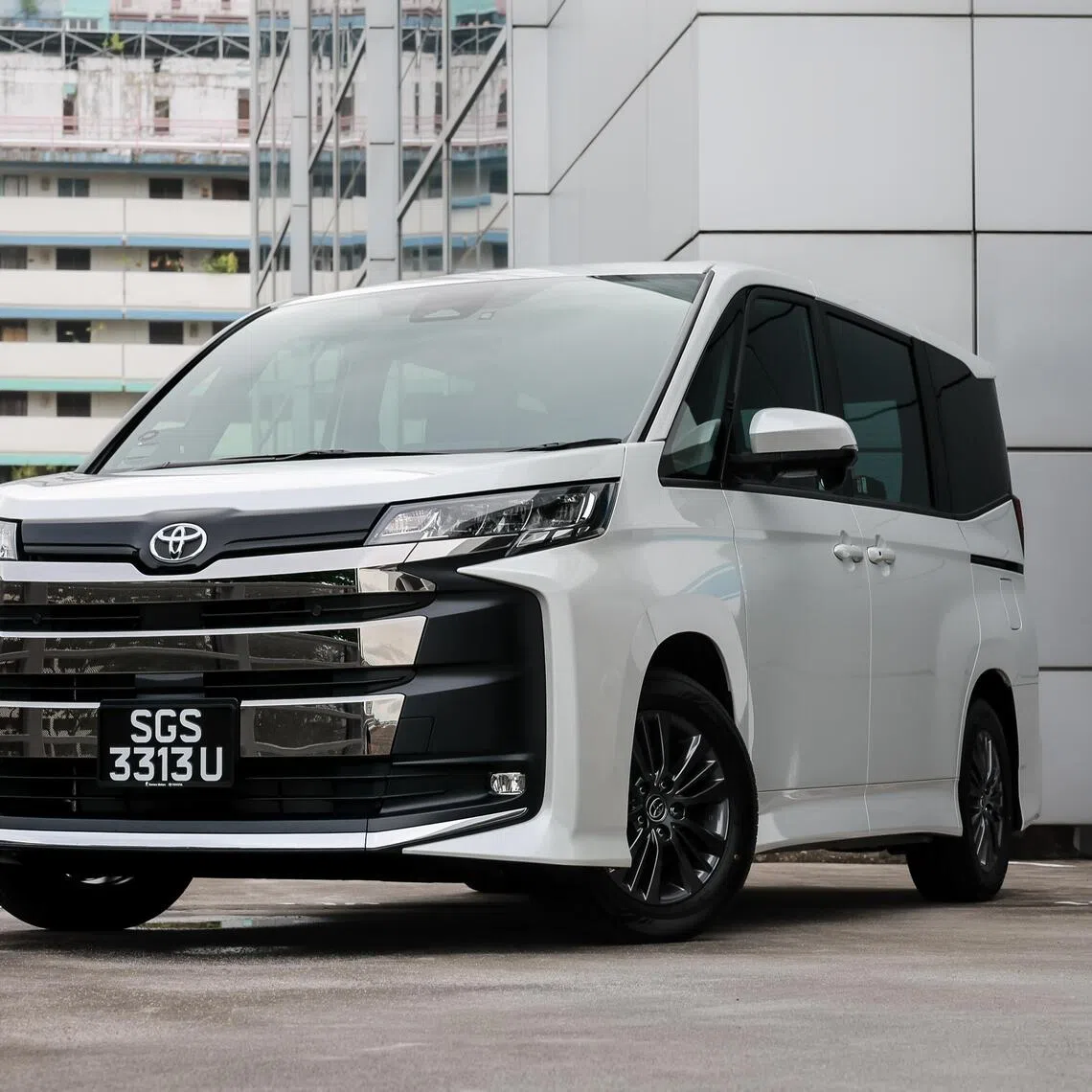 The Toyota Noah on Oct 15, 2025.