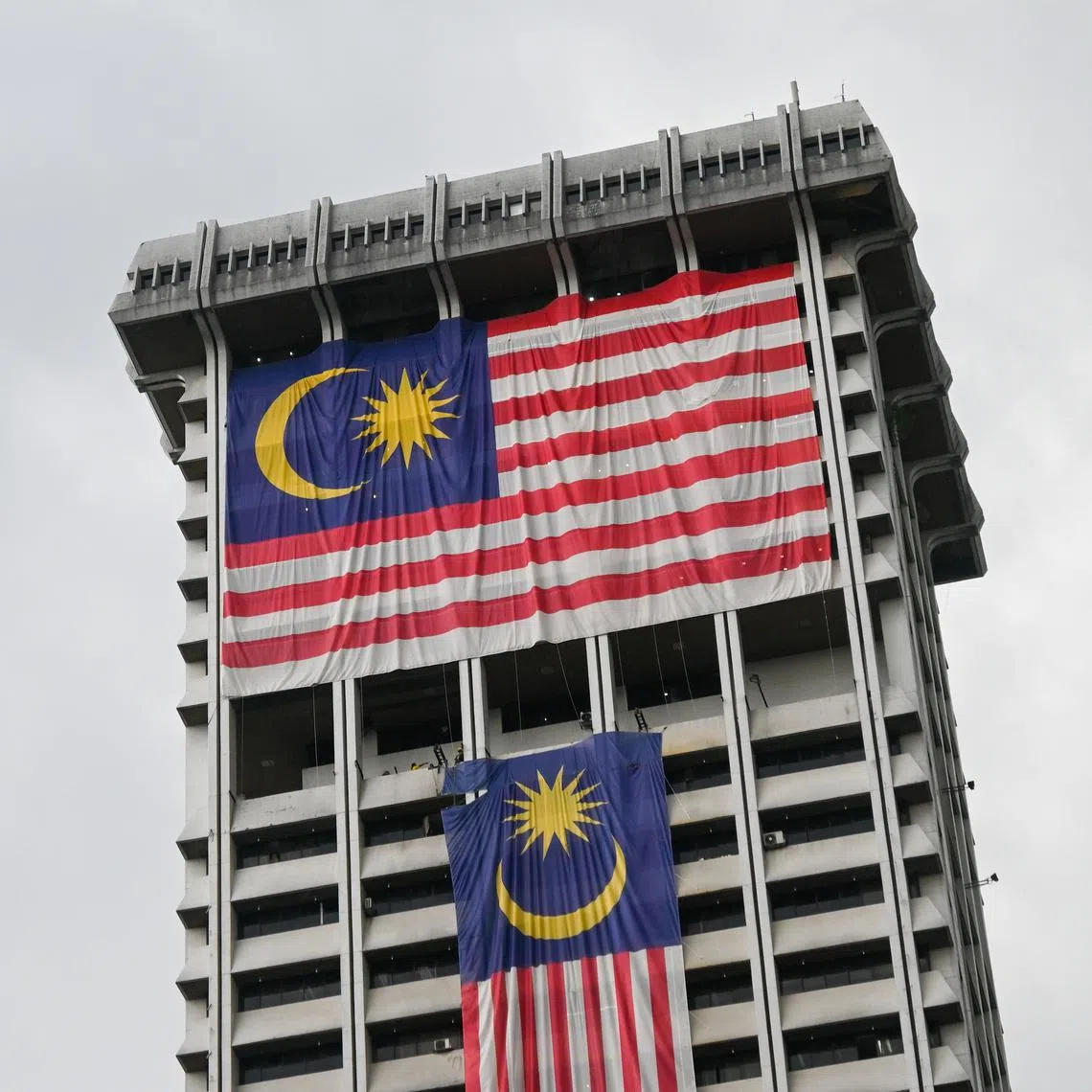 While the two parties have clashed publicly on several issues, it appears that this time, both sides are digging in their heels. 