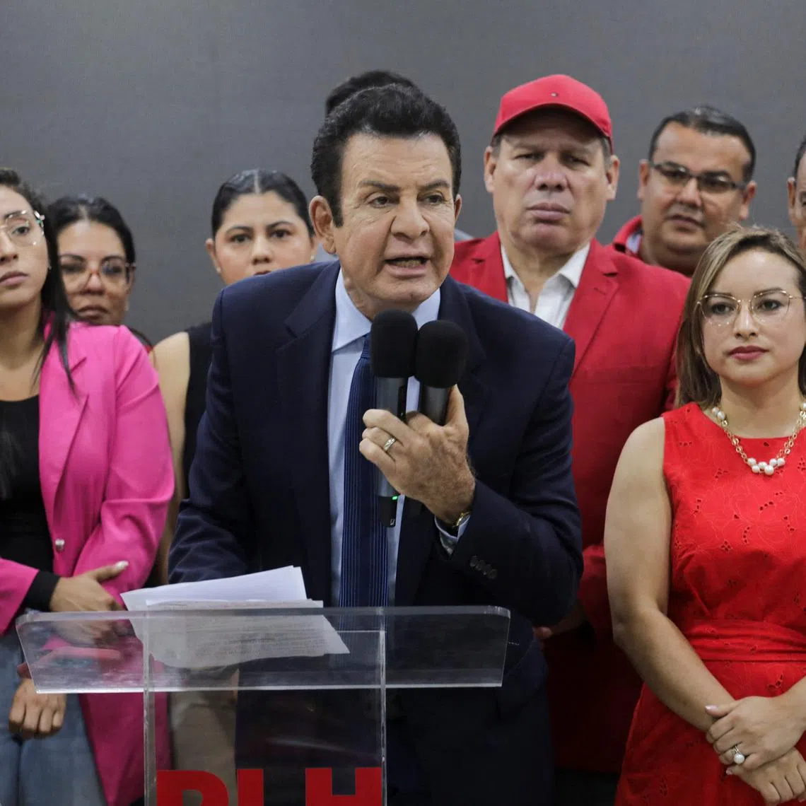 Salvador Nasralla, presidential candidate of the Liberal Party, gives a message after the Central American electoral body declared Nasry Asfura the winner of the presidential election, following weeks of uncertainty and fraud allegations, at party headquarters in Tegucigalpa, Honduras December 24, 2025. REUTERS/Fredy Rodriguez