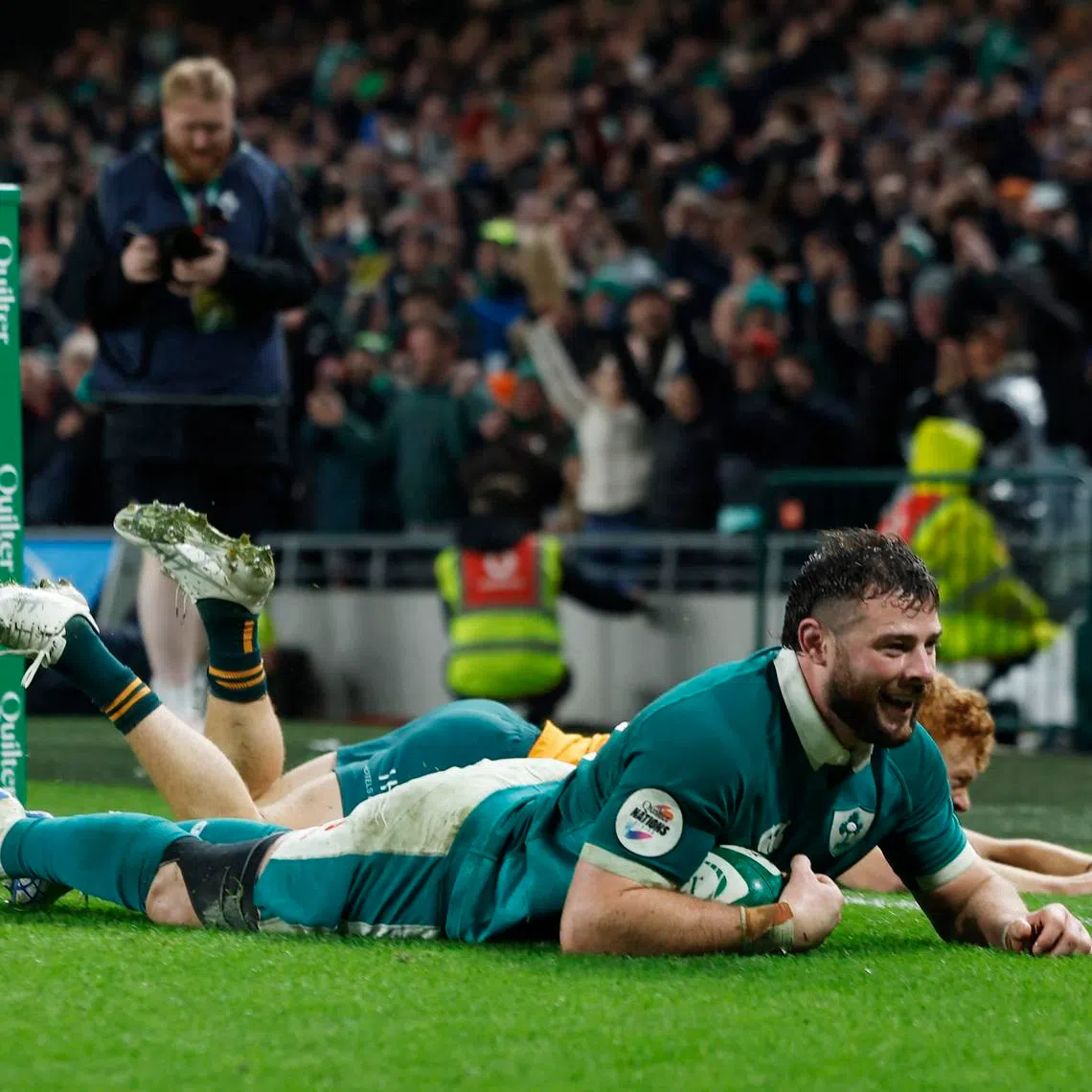 Rugby Union - Autumn Internationals - Ireland v Australia - Aviva Stadium, Dublin, Ireland - November 15, 2025 Ireland's Robbie Henshaw scores their sixth try REUTERS/Clodagh Kilcoyne