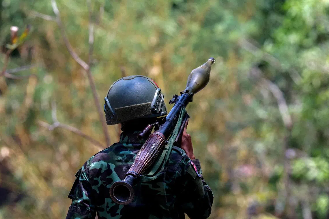 FILE PHOTO: A soldier from the Karen National Liberation Army (KNLA) carries an RPG launcher at a Myanmar military base at Thingyan Nyi Naung village on the outskirts of Myawaddy, the Thailand-Myanmar border town under the control of a coalition of rebel forces led by the Karen National Union, in Myanmar, April 15, 2024/File Photo