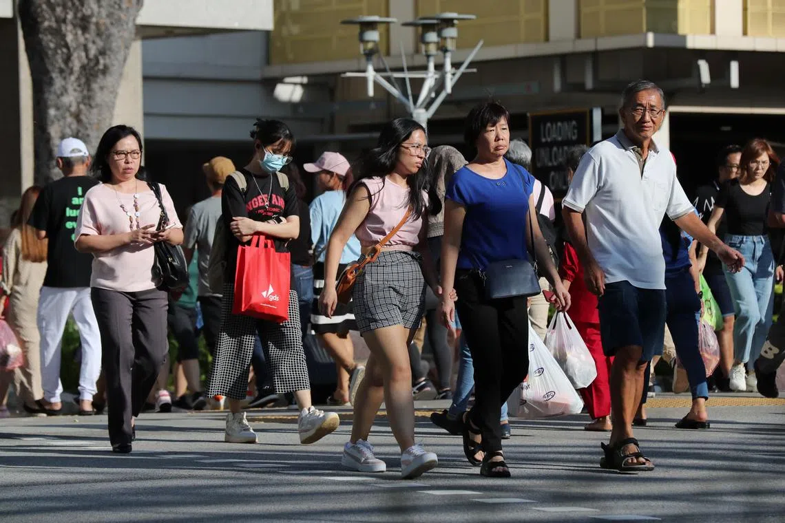 Warm conditions are expected on most days in the second half of July 2023.