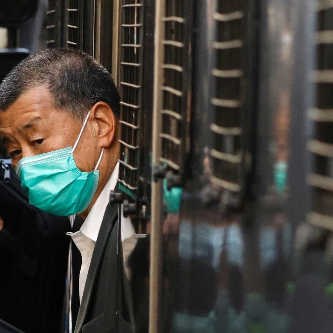 Media mogul Jimmy Lai, founder of Apple Daily, arrives the Court of Final Appeal by prison van in Hong Kong, China February 1, 2021. REUTERS/Tyrone Siu