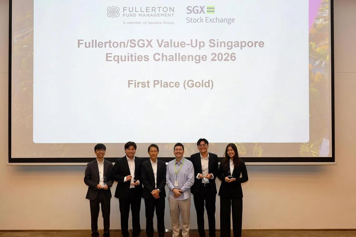 Sohei Capital was crowned champion of the Fullerton/SGX Value-Up Singapore Equities Challenge. From left are contestants Kam Pak Wai and Ryan Pang, judges Chan Kum Kong and Ken Goh, and contestants Terence Har and Heidi Tan.