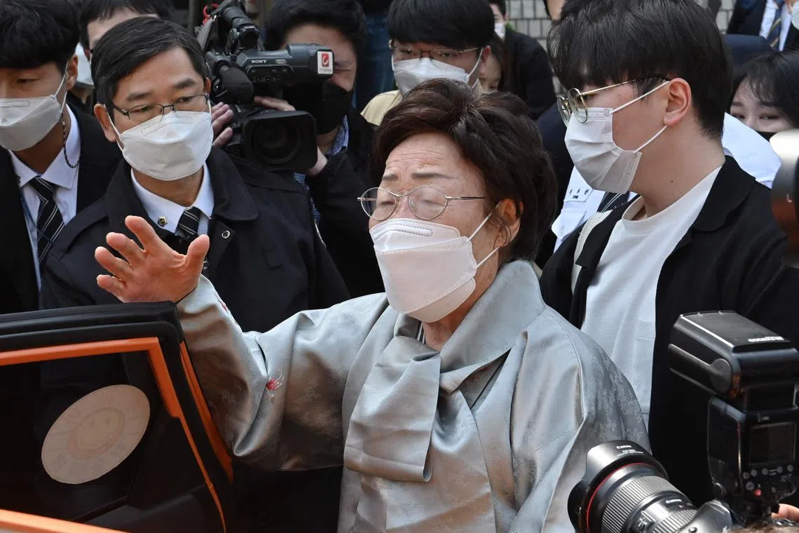 Mainstream historians say up to 200,000 women – mostly from Korea, but also other parts of Asia including China – were forced to become sex slaves for Japanese soldiers during World War II.