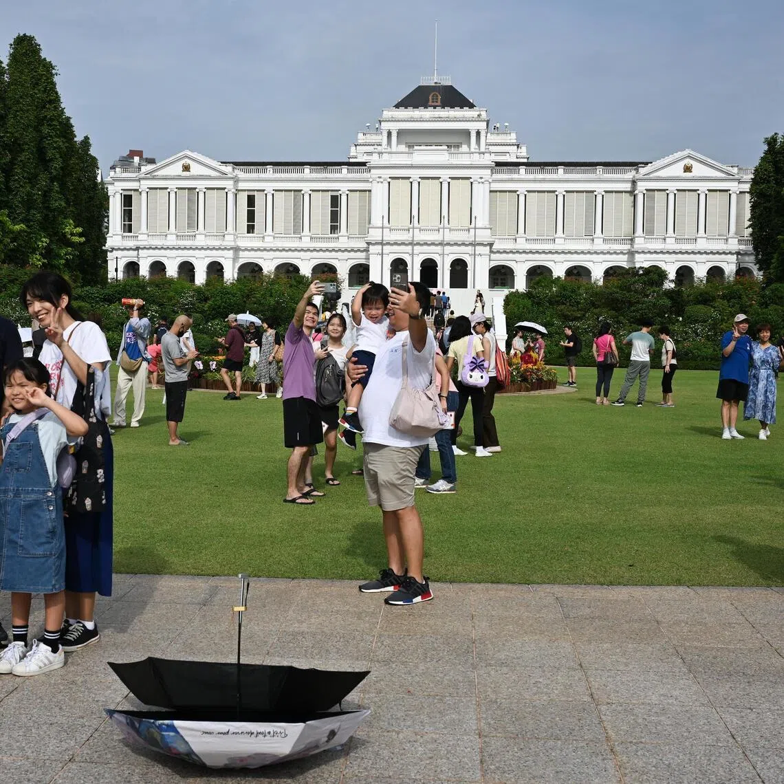 The Istana opens to the public up to five times a year during the Istana Open Houses. The previous open house was held on Feb 22, in celebration of Chinese New Year.