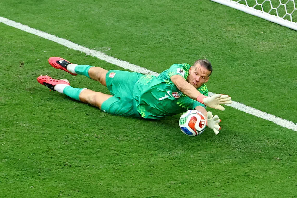 Soccer Football - FIFA World Cup 2026 - Quarter Final - Norway v England - Miami Stadium, Miami Gardens, Florida, U.S. - July 11, 2026 Norway's Orjan Nyland makes a save REUTERS/Marco Bello