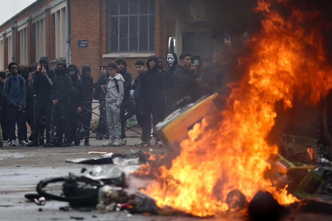 Blockades in France over high school grievances see hundreds detained