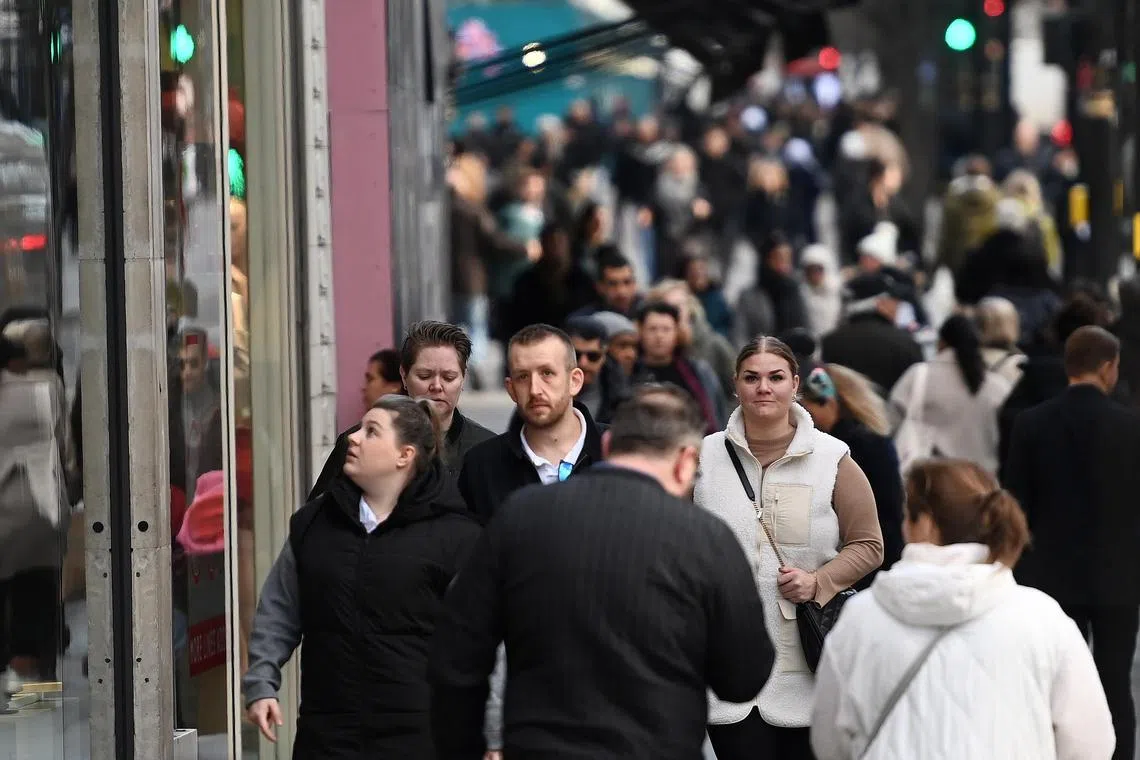 A majority of the economists see further monetary policy tightening in Europe and the US.