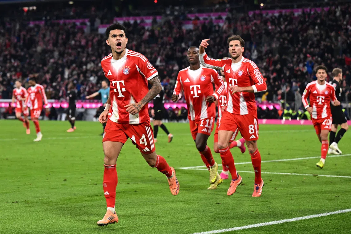Soccer Football - Bundesliga - Bayern Munich v St. Pauli - Allianz Arena, Munich, Germany - November 29, 2025 Bayern Munich's Luis Diaz celebrates scoring their second goal. REUTERS/Angelika Warmuth