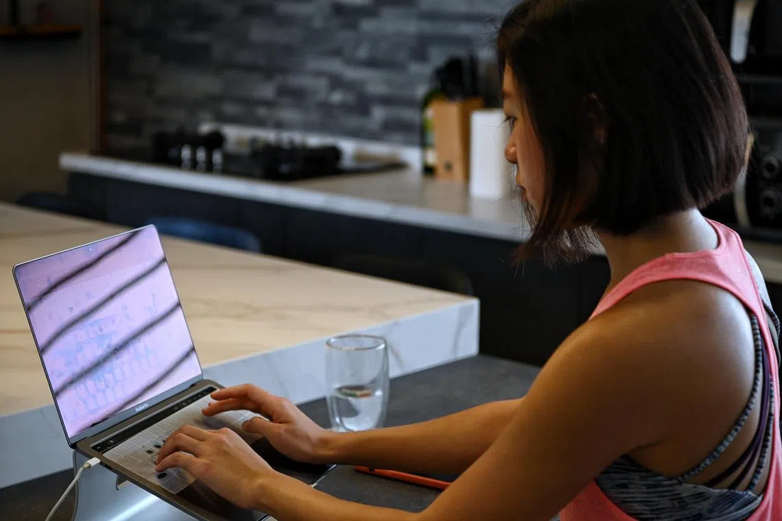 These days, flexible work arrangements have emerged as a key defining characteristic of the contemporary workplace. 