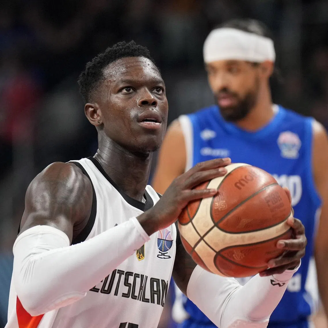 Basketball - FIBA EuroBasket 2025 - Semi Finals - Germany v Finland - Xiaomi Arena, Riga, Latvia - September 12, 2025 Germany's Dennis Schroder in action REUTERS/Ints Kalnins