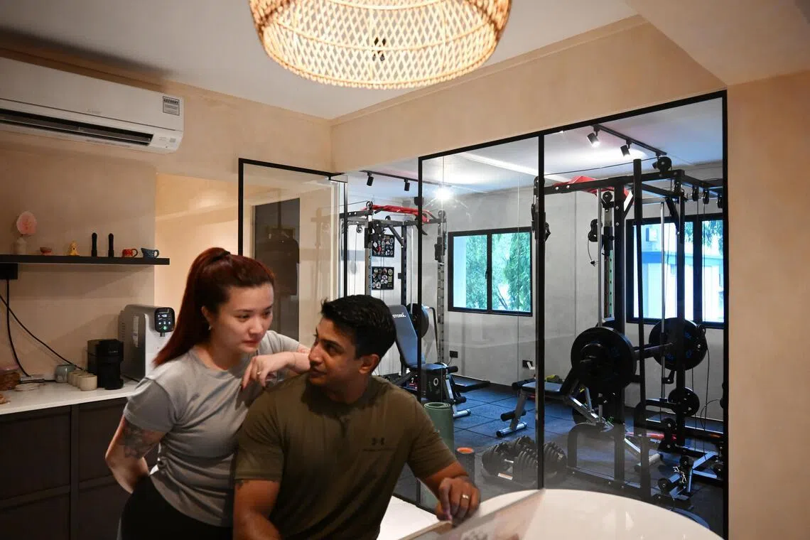 ST20260505_202668000166 Kua Chee Siong/ yahgym08/

Feature story about home gym set-ups.

Mr Othniel Indran and Ms Janet Poh each have their own dedicated personal spaces in their HDB flat in Toa Payoh, on May 5, 2026.

For Mr Othniel, the space is a home gym equipped with a mult-functional smith machine, while Janet uses the walking pad.