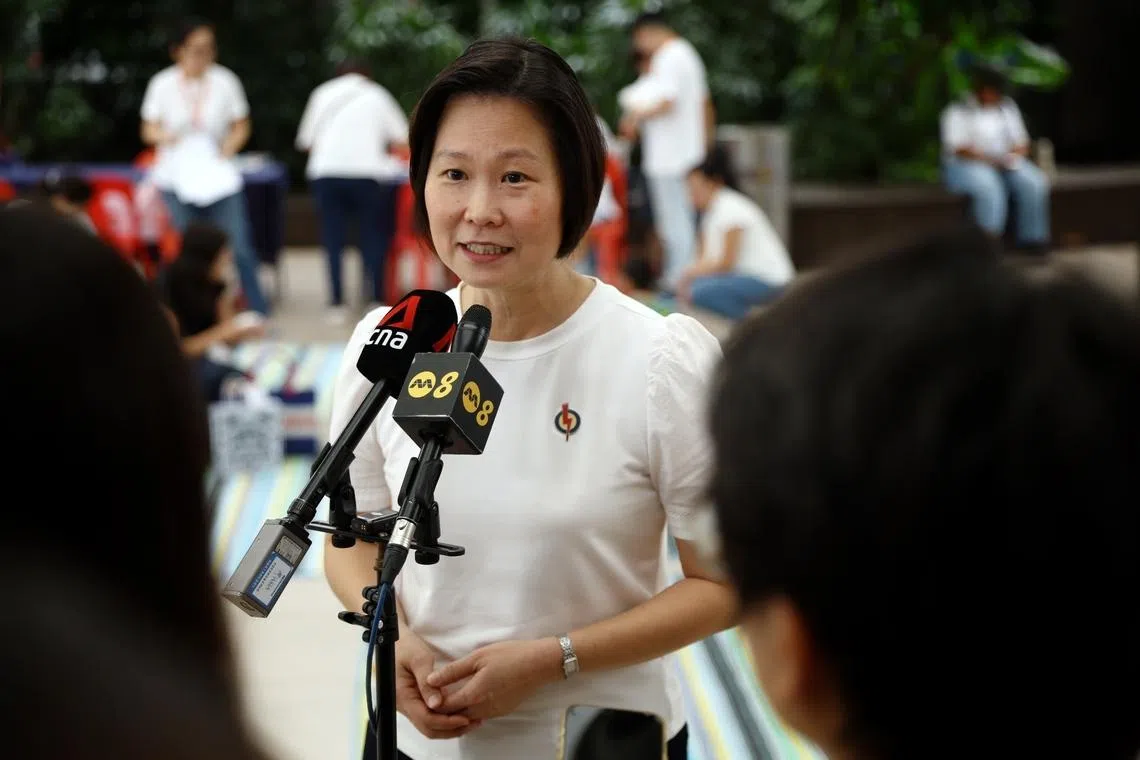 PAP Women’s Wing vice-chairperson Gan Siow Huang said that the group plans to push for financial support such as the Baby Bonus scheme to be extended to single unmarried parents in Singapore.