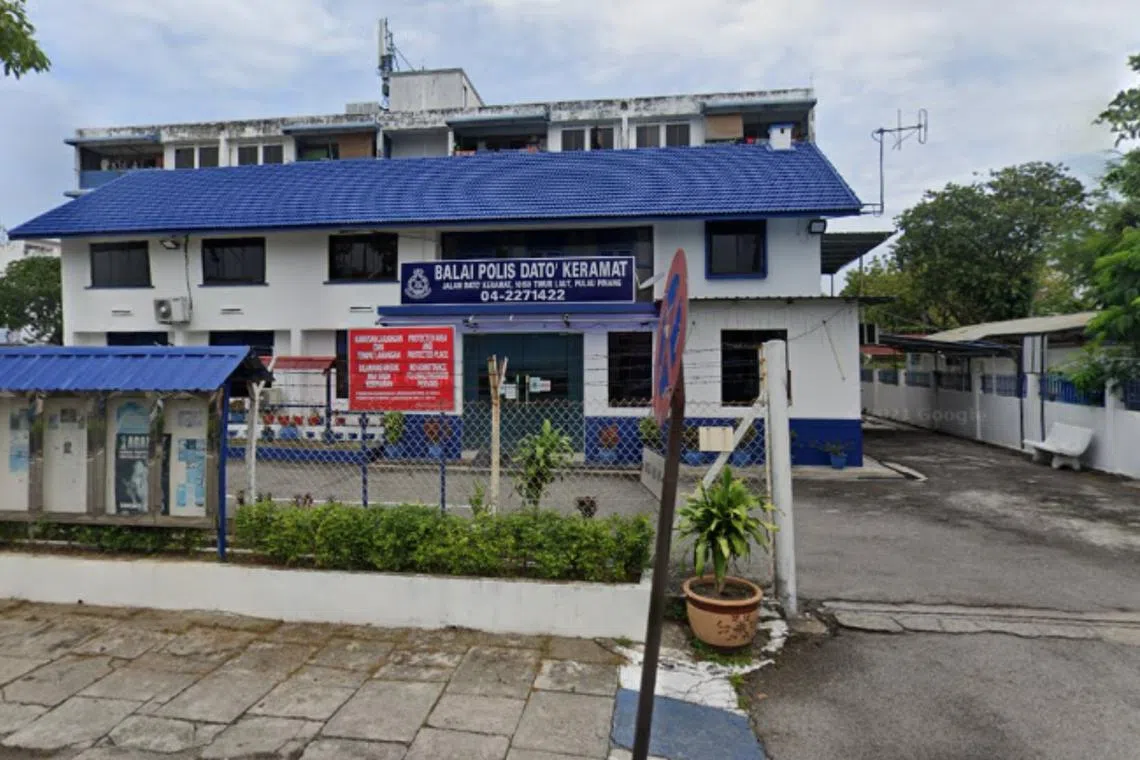 Police are investigating an incident where a 35-year-old man tried to seize a HK MP5 submachine gun from a sentry at the Dato Keramat police station. 