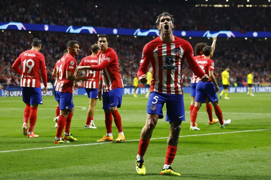 Soccer Football - Champions League - Quarter Final - First Leg - Atletico Madrid v Borussia Dortmund - Metropolitano, Madrid, Spain - April 10, 2024 Atletico Madrid's Rodrigo De Paul celebrates scoring their first goal REUTERS/Susana Vera