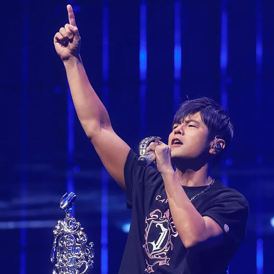 Jay Chou shared that at times, he did think of cancelling some shows due to his condition, but eventually held back from doing so.