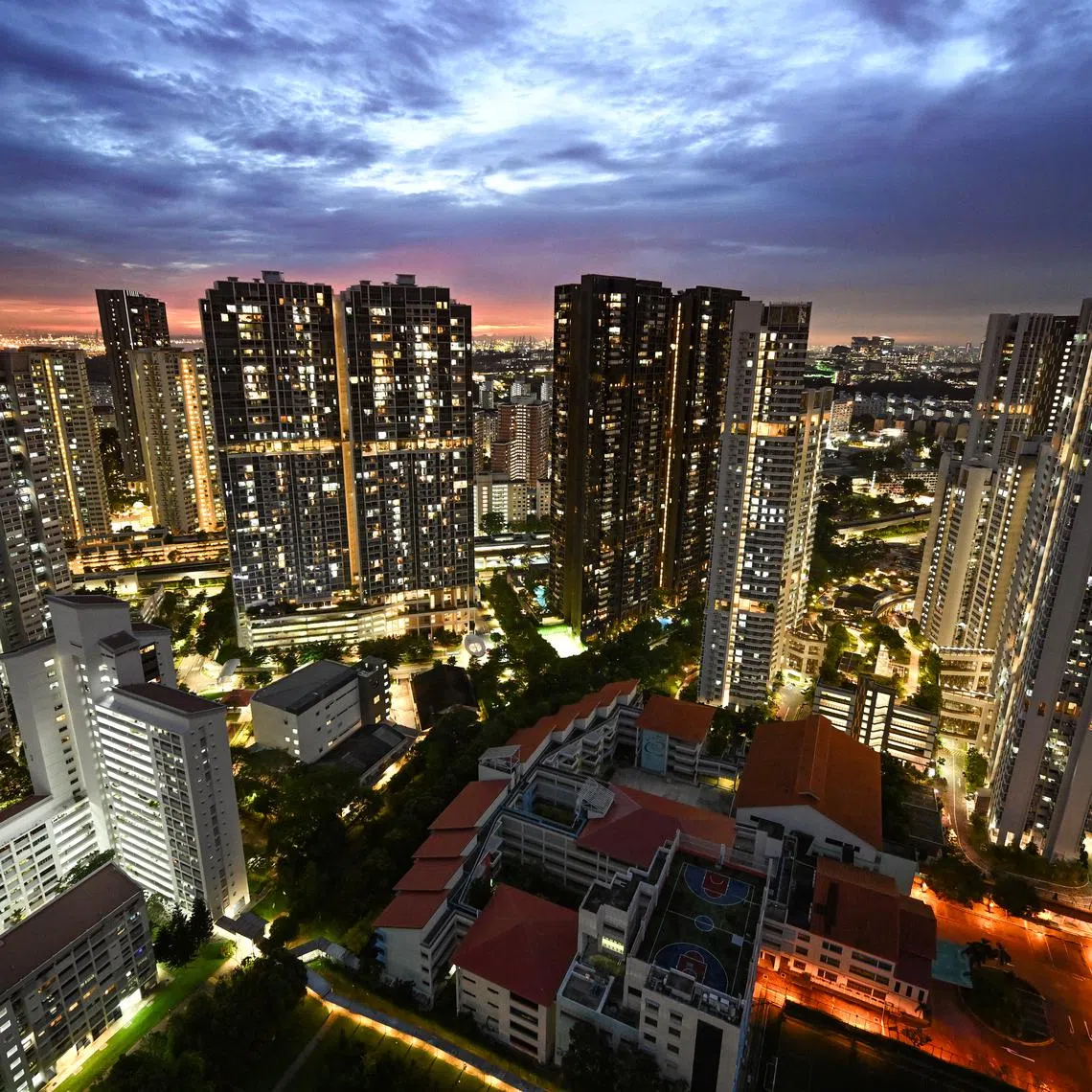 Residents participating in the pilot can postpone their use of high energy-consuming appliances such as air conditioners during simulated peak demand periods.