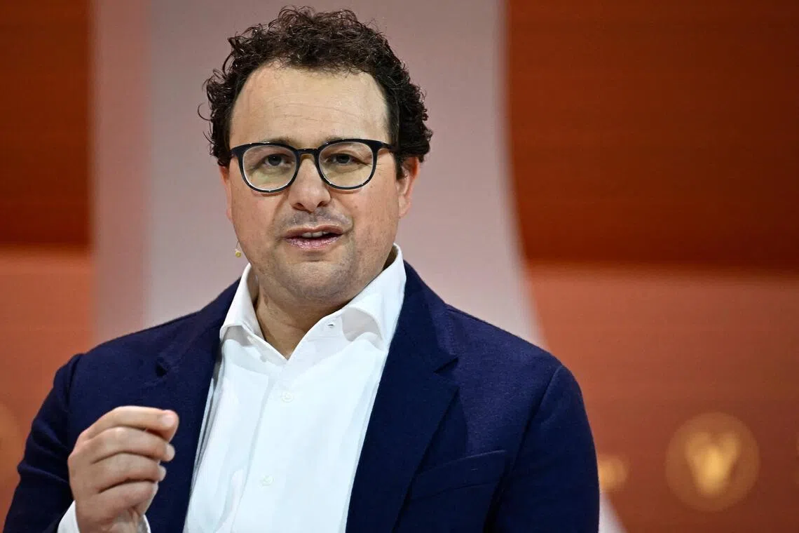 Anthropic boss calls for slowing pace of AI development