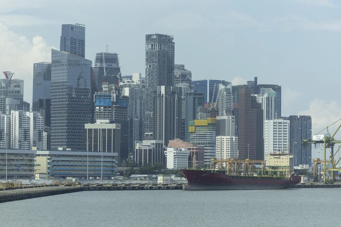 The overarching rule is that companies should have policies and procedures to avoid selective disclosure during briefings or meetings with analysts and investors.