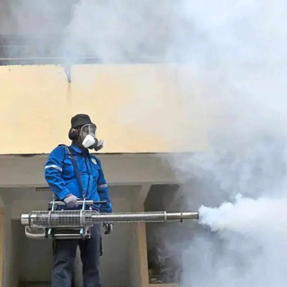 The low take-up for the dengue vaccine cannot be taken as an anti-vaccine sentiment, an expert said.