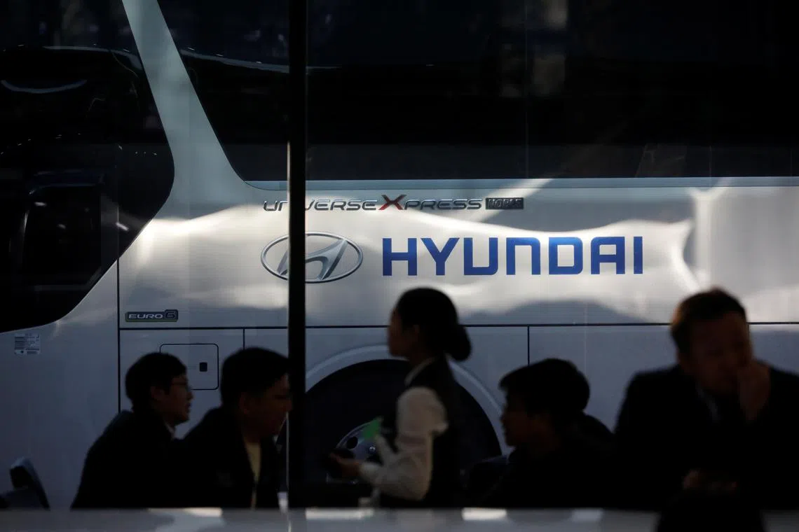 FILE PHOTO: The logo of Hyundai Motors is seen at the company's headquarters in Seoul, South Korea, March 22, 2019.     REUTERS/Kim Hong-Ji/File Photo