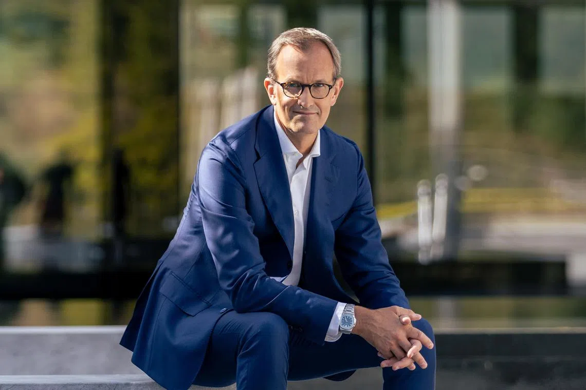 shehl - EHL Group CEO Markus Venzin.



Credit : EHL