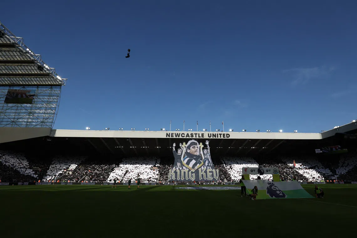 Newcastle draw 2-2 with Liverpool as former hero Keegan hailed