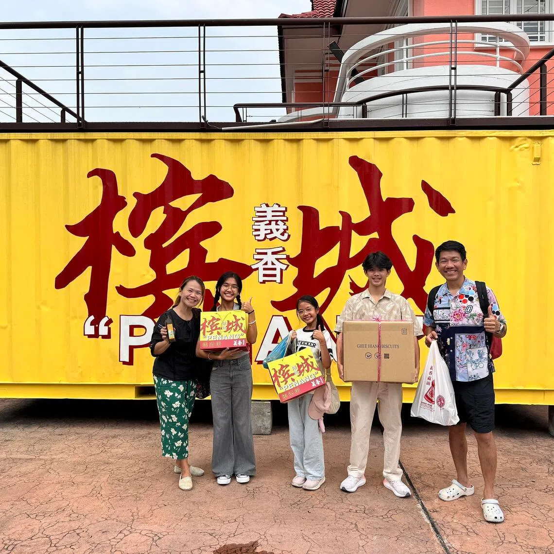 swmarch - (From left) Mother Marilyn Tay, Megan, Phoebe, Kayden and father George Kong in Penang.


PHOTO: COURTESY OF MARILYN TAY