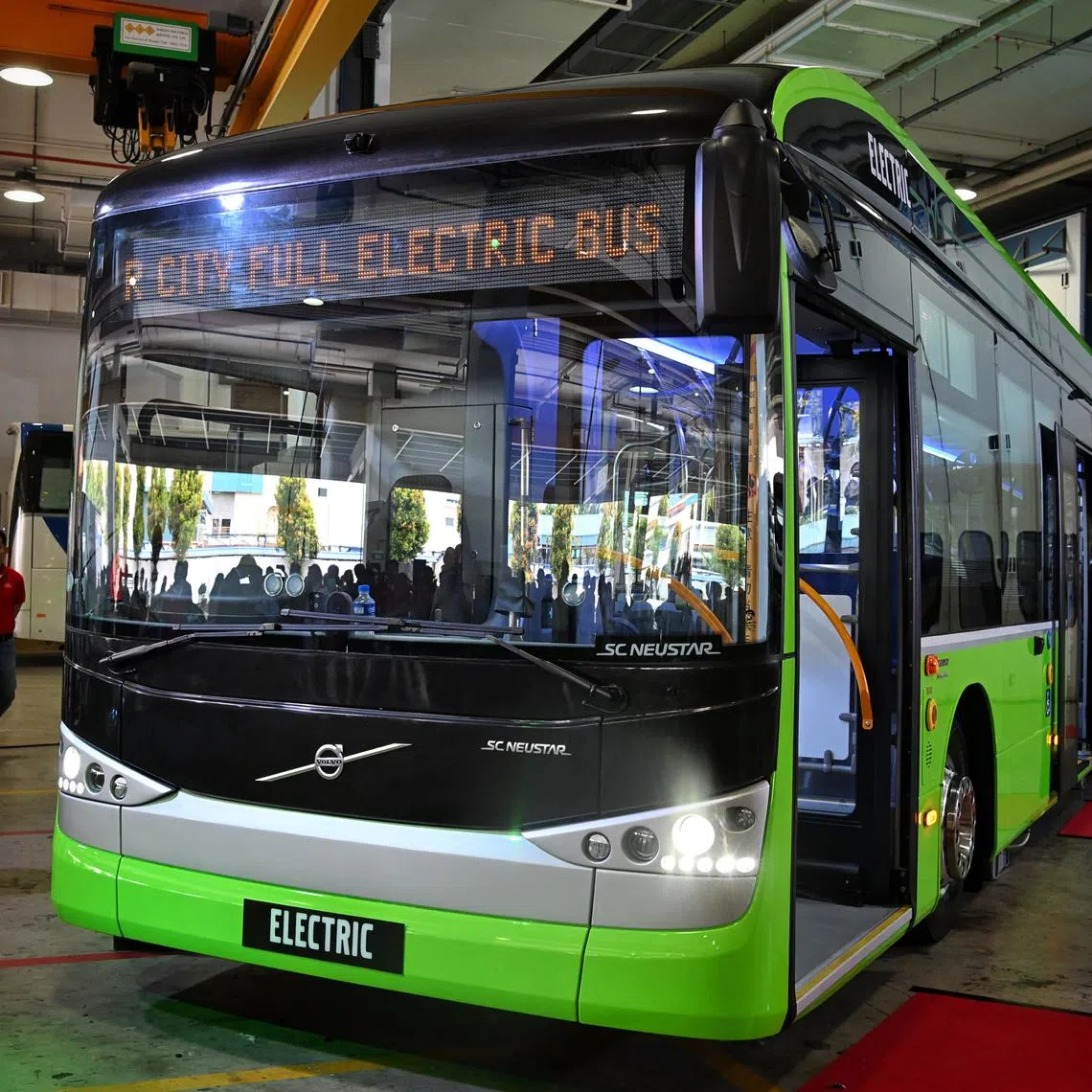 The 12m-long, three-door, single-decker bus is the first electric bus to be built in Singapore. The prototype will be tested here before the year end. Volvo Buses Singapore and SC Auto Industries launching the Volvo BZL-SC Neustar City fully electric, three-door, single-decker bus on November 17, 2022.