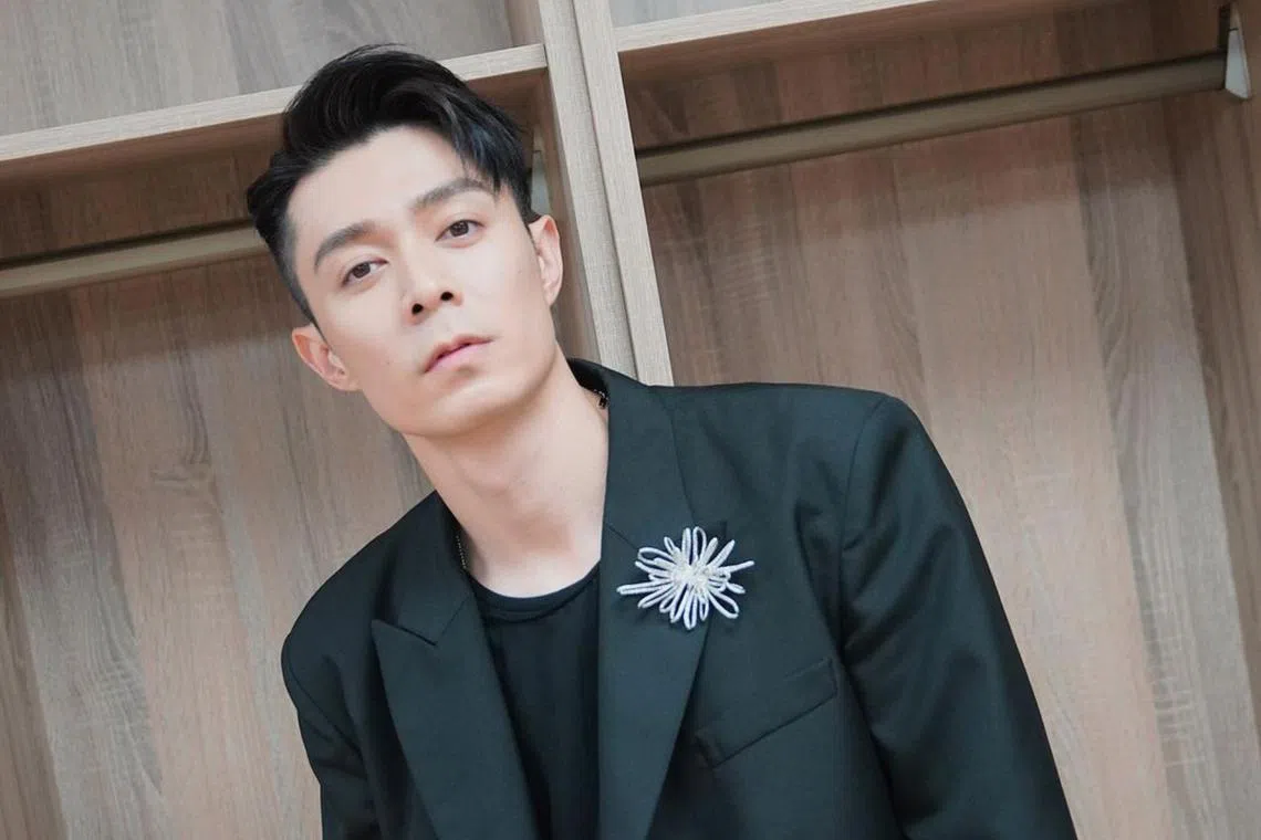 This is not the first time Pakho Chau had been photographed nude in public.