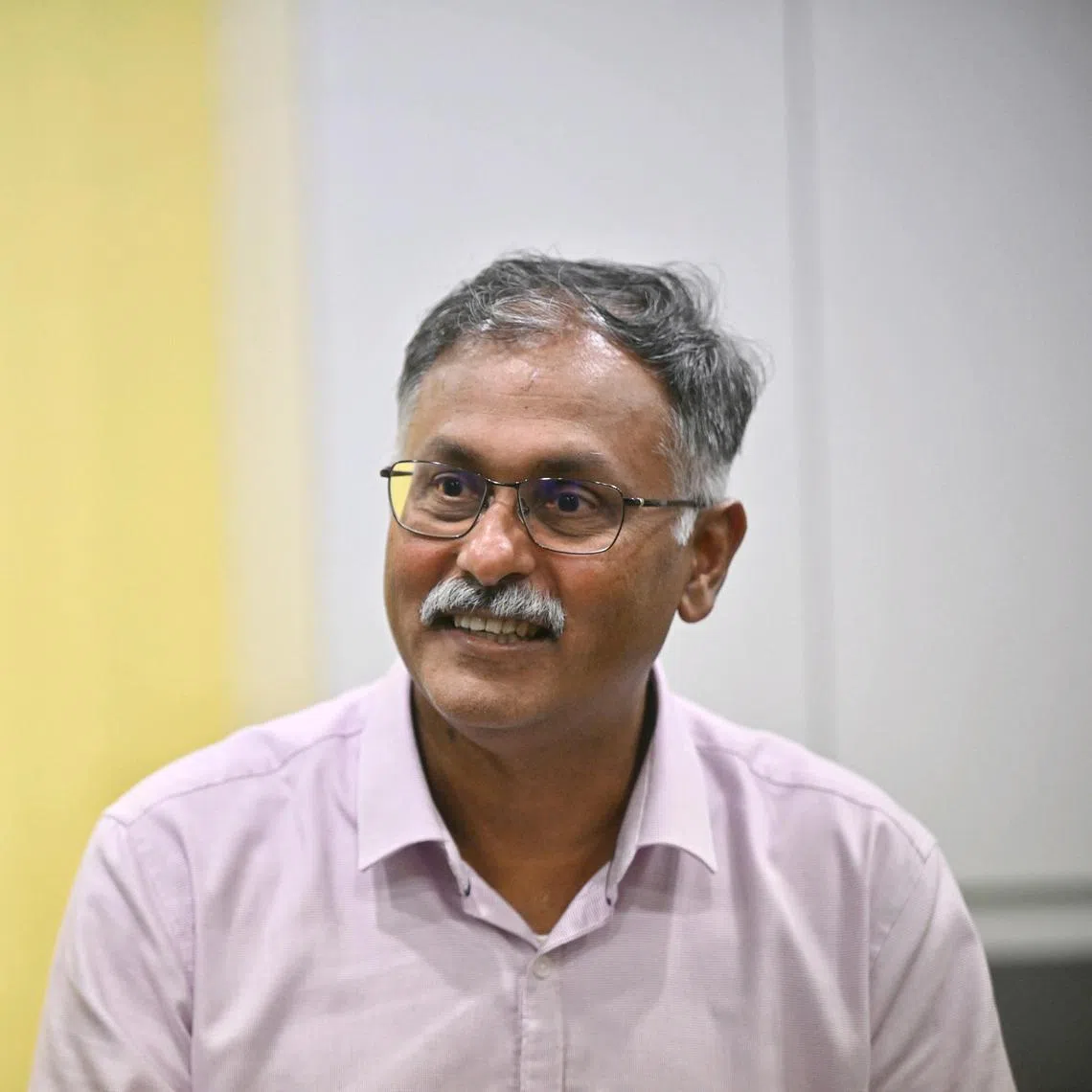 Senior Minister of State for Transport and Law Murali Pillai joined a focus group discussion at Sinda on Aug 28.