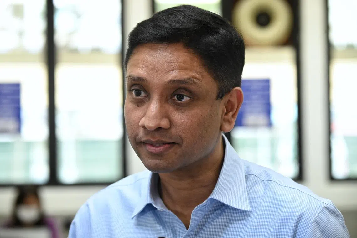 ST20220523_202262666661 Kua Chee Siong/ pixjtvc/
MOH’s Group Director of the Crisis Strategy and Operations Group, Dinesh Vasu Dash speaking during the media tour of the Joint Testing and Vaccination Centre (JTVC) Bishan (former Bishan Park Secondary School) on 23 May 2022.
The first tranche of five JTVCs will start operations on 24 May 2022, with another five JTVCs that will open progressively across the island from end-June 2022.
With the majority of our population now vaccinated, we will be stepping down the number of Vaccination Centres progressively from end-May 2022. As such, the JTVCs will ensure that COVID-19 testing and vaccination services remain accessible to the general public. These centres are designed with the ability to scale up operations in the event of an emerging Variant of Concern in future.