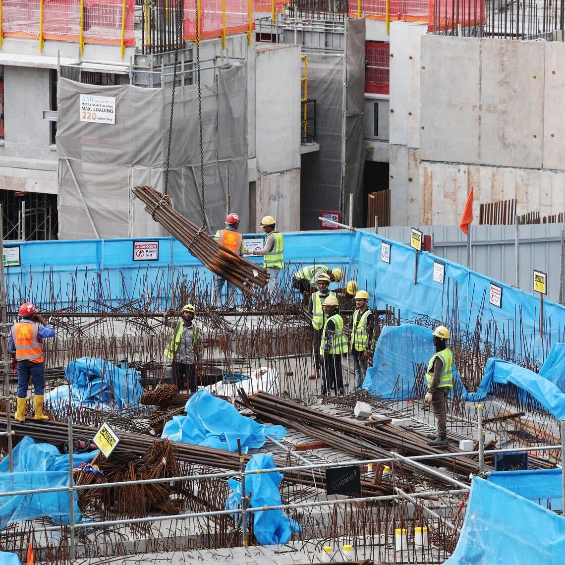 Seven workers have died in five workplace accidents in the past four weeks.