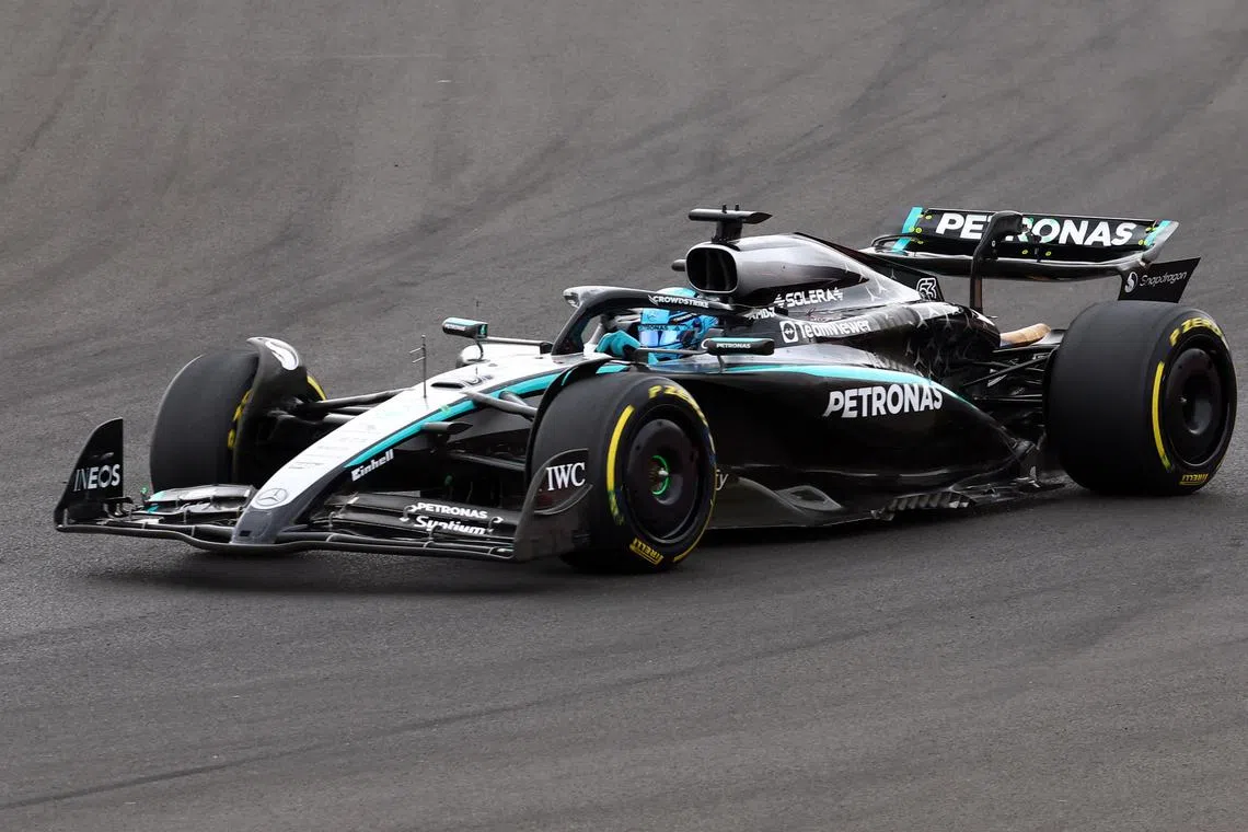 FILE PHOTO: Formula One F1 - Hungarian Grand Prix - Hungaroring, Budapest, Hungary - August 3, 2025 Mercedes' George Russell in action during the race REUTERS/Bernadett Szabo/File Photo