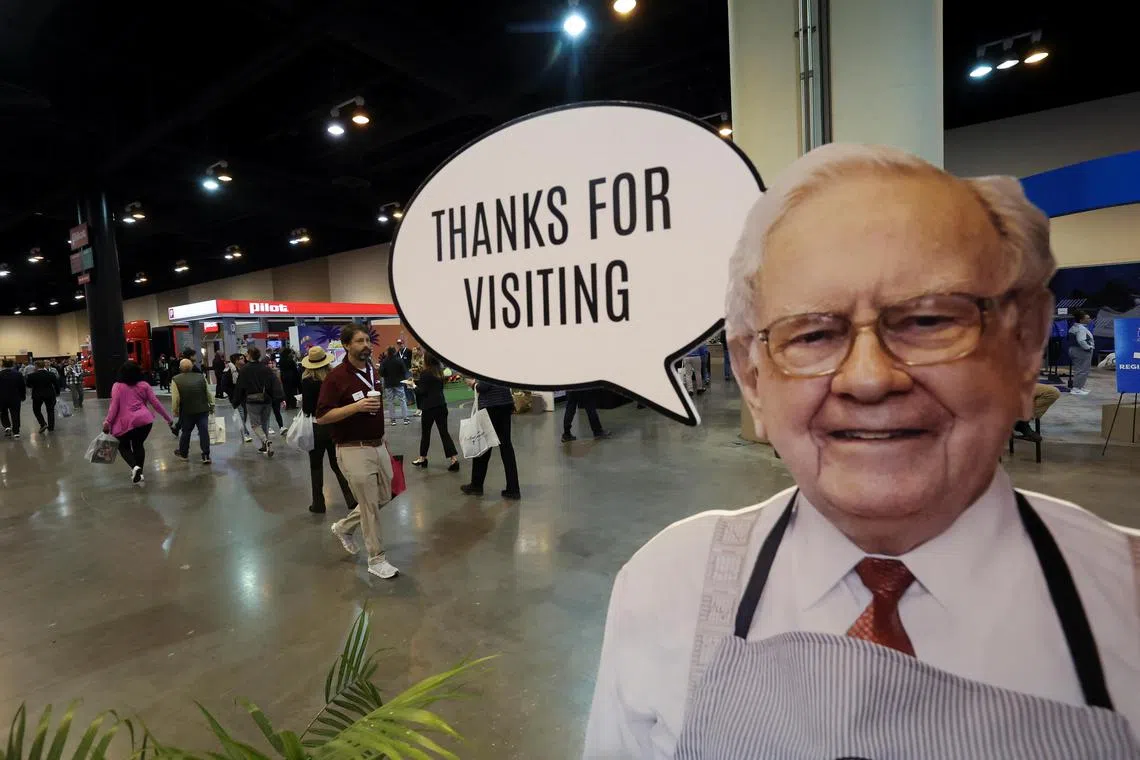 Thousands of shareholders lined up in 4 deg C weather long before doors opened at 7am to hear 94-year-old Mr Warren Buffett speak at the May 3 annual meeting of his conglomerate Berkshire Hathaway.