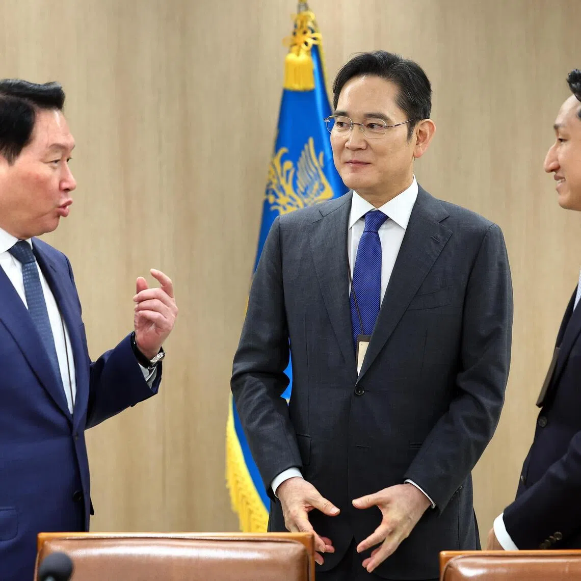 epa12528742 (L-R) Business leaders SK Group Chairman Chey Tae-won, Samsung Electronics Chairman Lee Jae-yong, and Hyundai Motor Group Executive Chair Euisun Chung attend a meeting headed by South Korean President Lee Jae Myung at the presidential office in Seoul, South Korea, 16 November 2025, to discuss follow-up measures after the release of a joint fact sheet on bilateral trade and security agreements with the United States.  EPA/YONHAP SOUTH KOREA OUT