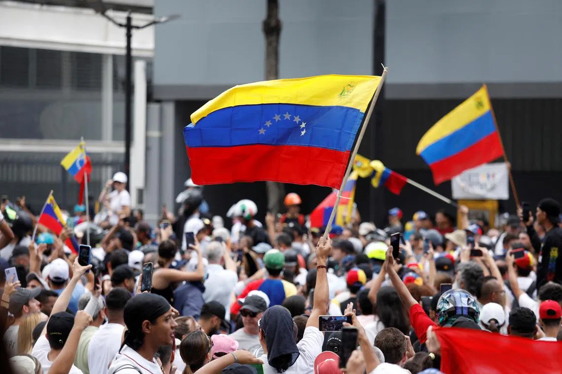 Demonstrators gather to protest election results that awarded Venezuela's President Nicolas Maduro with a third term, in Caracas, Venezuela July 30, 2024. REUTERS/Leonardo Fernandez Viloria
