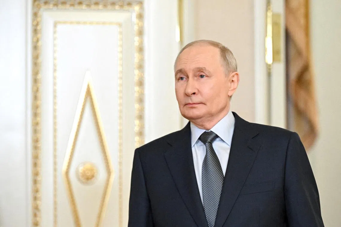 Russian President Vladimir Putin attends a meeting with Uzbek President Shavkat Mirziyoyev at the Constantine Palace in Strelna in a suburb of Saint Petersburg, Russia June 4, 2026. Sputnik/Sergey Bobylev/Pool via REUTERS