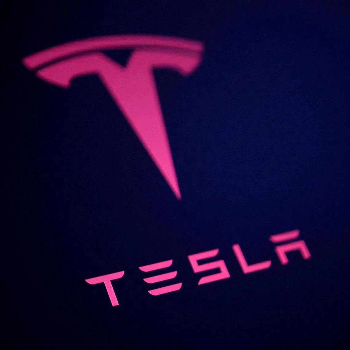 Tesla’s FSD driver-assistance feature can perform most driving tasks but requires drivers to pay strict attention.