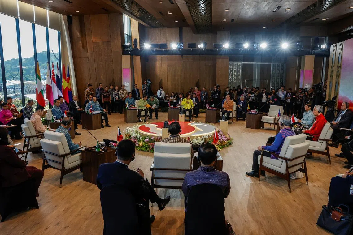 Indonesia’s President Joko Widodo stressed that the issue of Myanmar will not hinder efforts in community building in Asean.