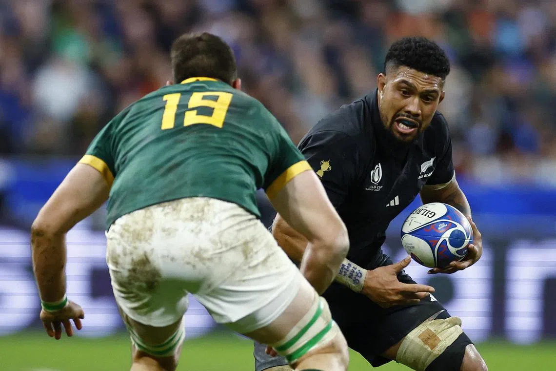 Rugby Union - Rugby World Cup 2023 - Final - New Zealand v South Africa - Stade de France, Saint-Denis, France - October 28, 2023
New Zealand's Ardie Savea in action with South Africa's Jean Kleyn REUTERS/Sarah Meyssonnier