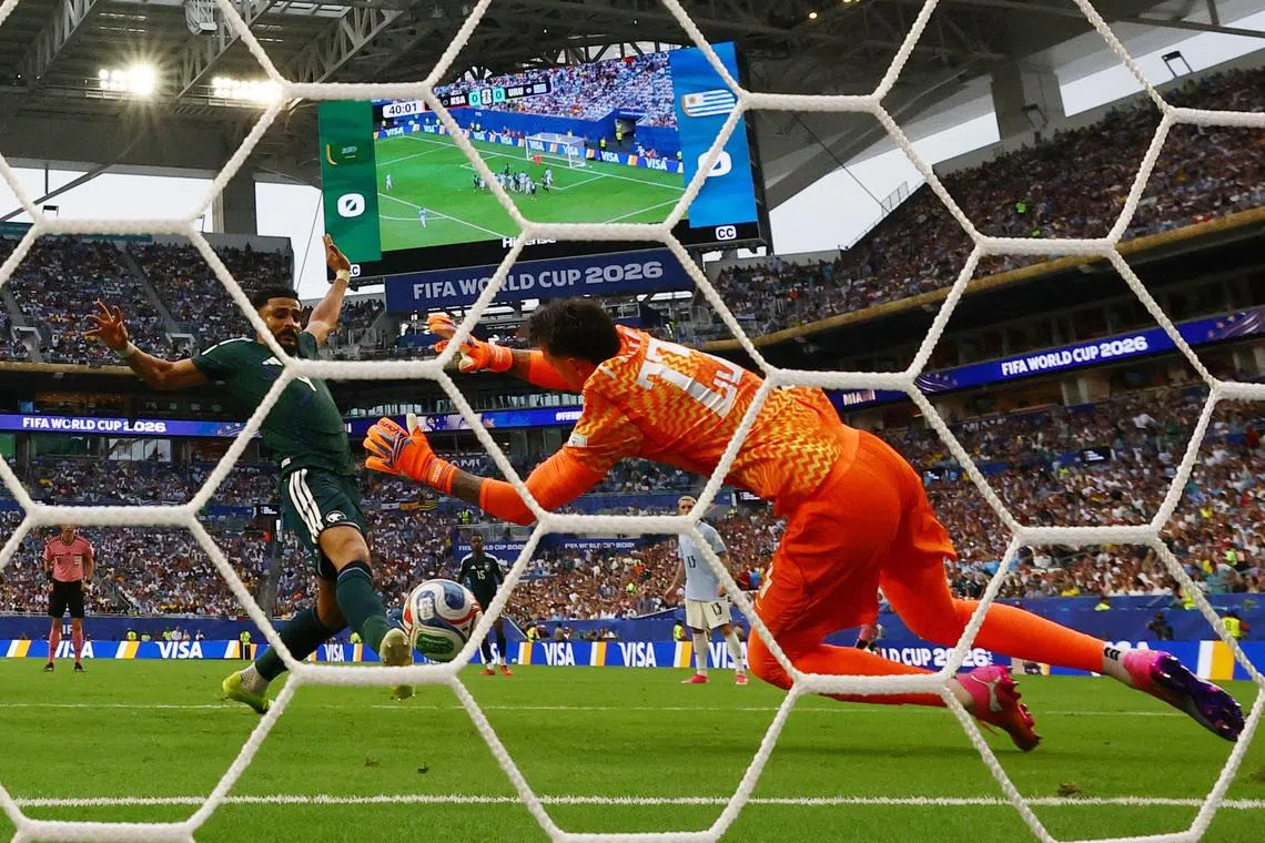 Goalkeepers at fault as Uruguayan persistence and Saudi patience go in vain