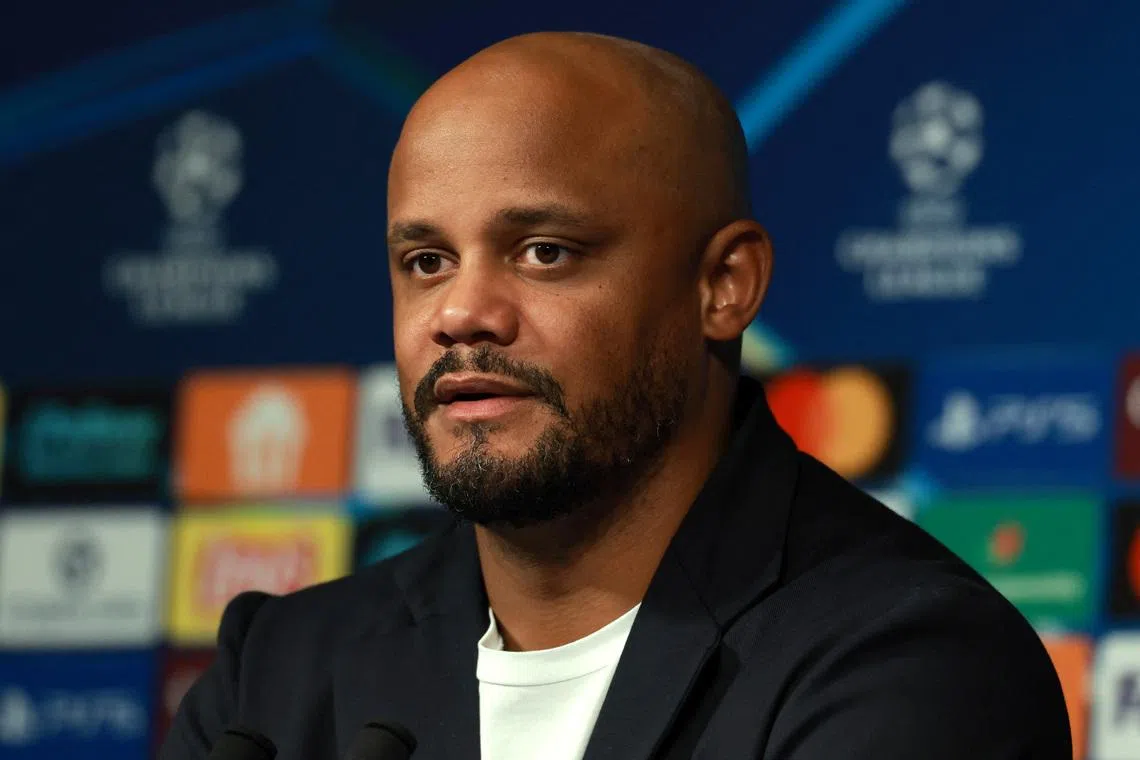 Soccer Football - UEFA Champions League - Bayern Munich Press Conference - Parc des Princes, Paris, France - April 27, 2026 Bayern Munich coach Vincent Kompany during the press conference REUTERS/Stephanie Lecocq