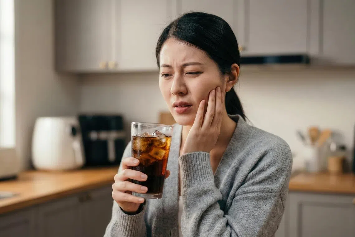 One of the first symptoms of cracked teeth is pain when eating hot or cold food and drinks. 