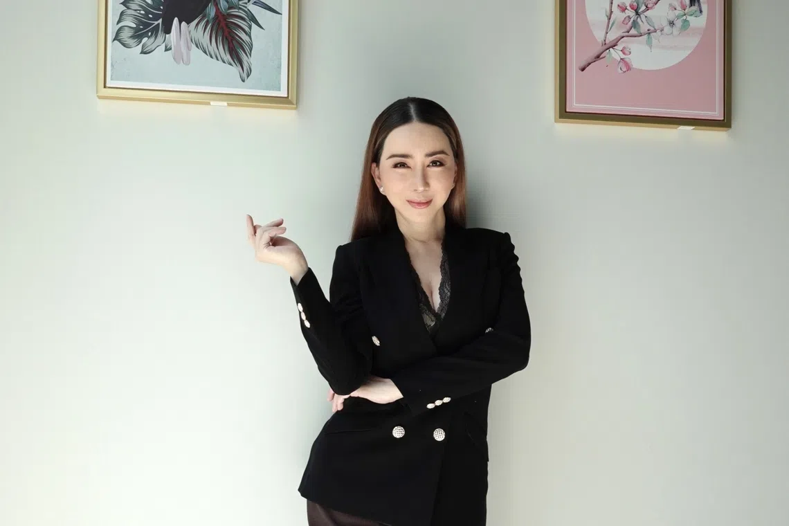 The South Bangkok Civil Court issued a warrant for Anne Jakapong Jakrajutatip on Nov 25.