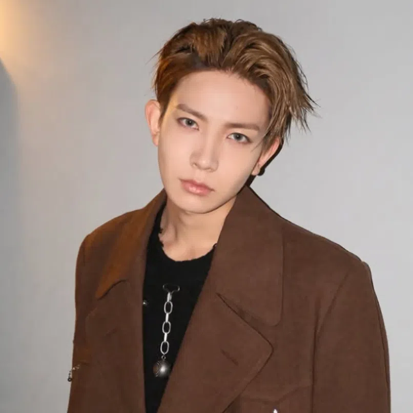 Enhypen's Heeseung (L) and NCT's Mark are among a recent wave of departments by popular idols from their groups.